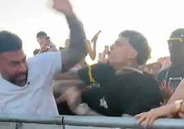 Luar La L llega tarde a su concierto en Puro Latino, suspenden la actuación y agrede al personal de seguridad