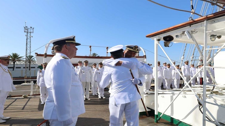 El capitán de navío José María de la Puente toma el Mando del buque-escuela Juan Sebastián de Elcano