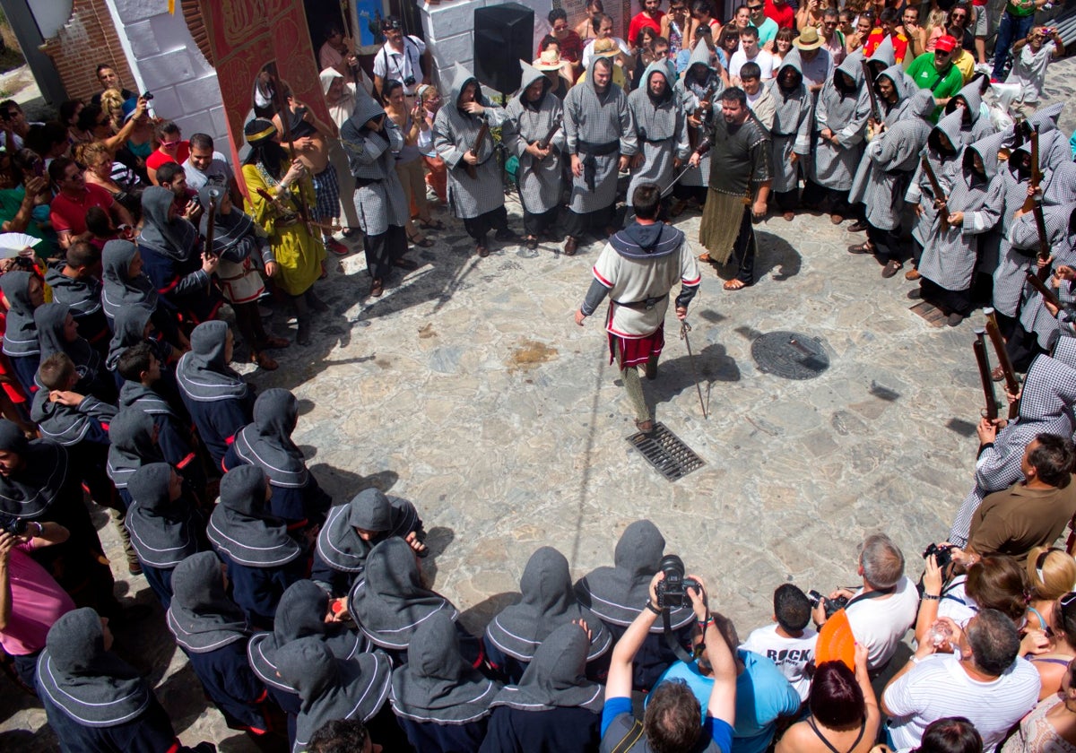 Lucha de Moros y Cristianos de Benamahoma: fecha y actividades