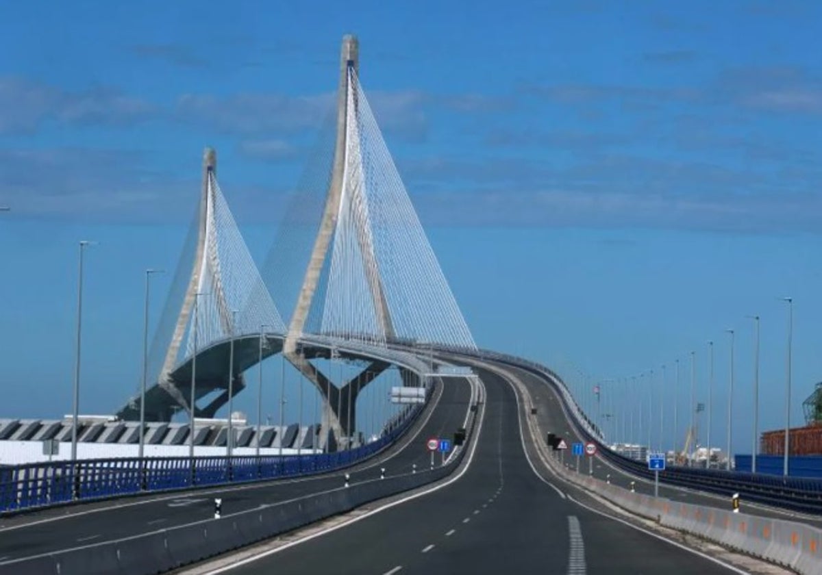 Puente de la Constitución en Cádiz.