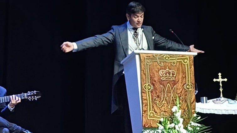 Brillante pregón de las bodas de plata de la coronación de la Patrona de Trebujena