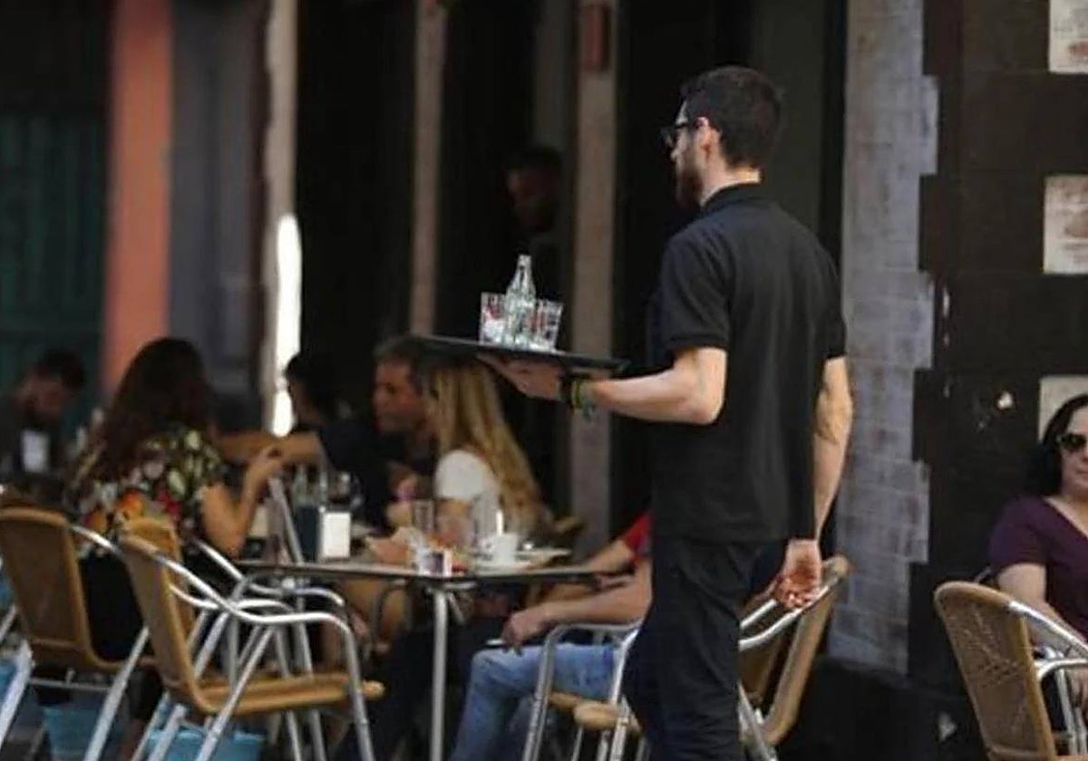 Los hosteleros afirman que «tenemos que crecer en turismo muchísimo más»