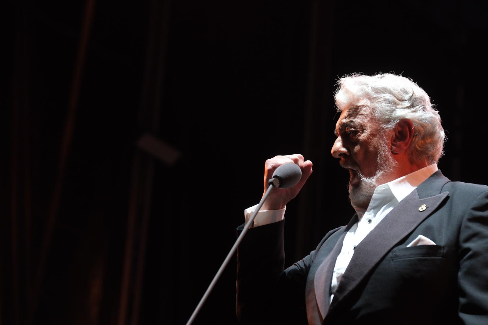La voz de Plácido Domingo retumba en Chiclana