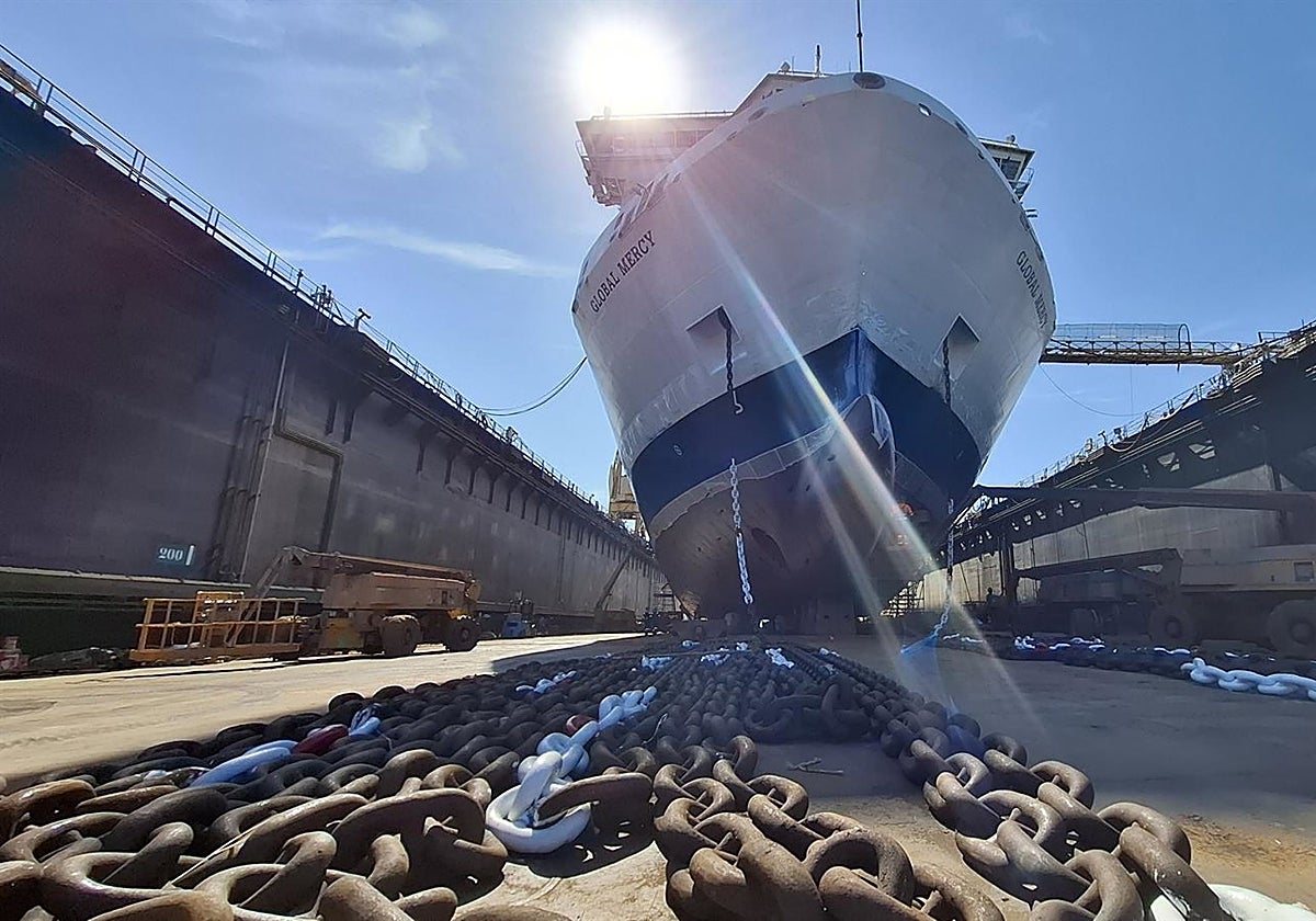 Navantia Cádiz finaliza la reparación del barco hospital civil más grande del mundo: así ha sido la revisión completa del &#039;Global Mercy&#039;