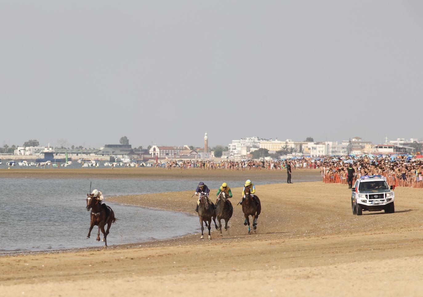 Fotos: Las Carreras de Caballos de Sanlúcar dan sus primeras galopadas