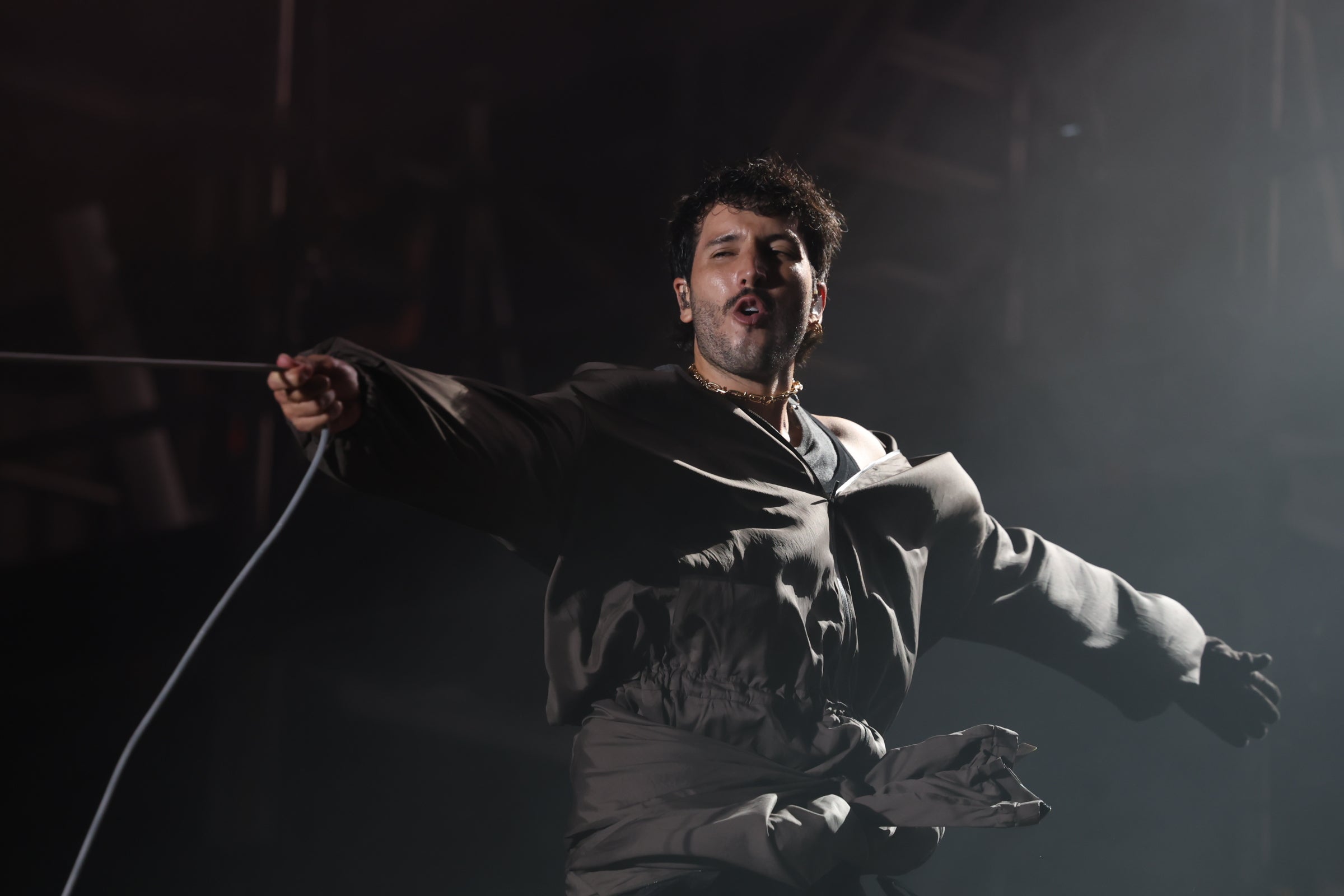 Sebastián Yatra, ritmo y romance frente al mar en Concert Music Festival