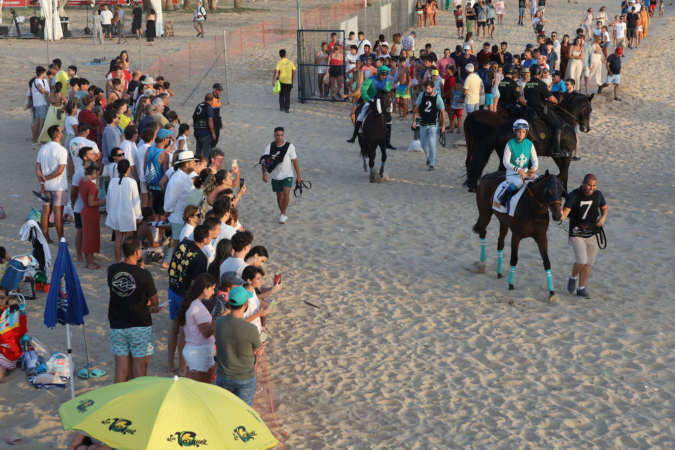 Fotos: Así ha sido el primer ciclo de la Carreras de Caballos de Sanlúcar 2025