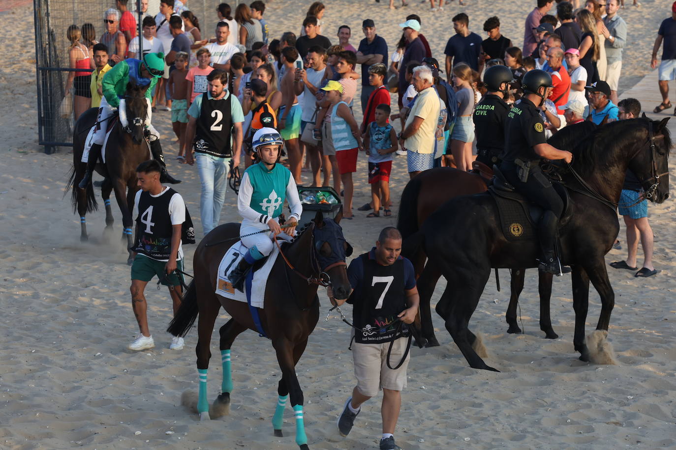 Fotos: Así ha sido el primer ciclo de la Carreras de Caballos de Sanlúcar 2025