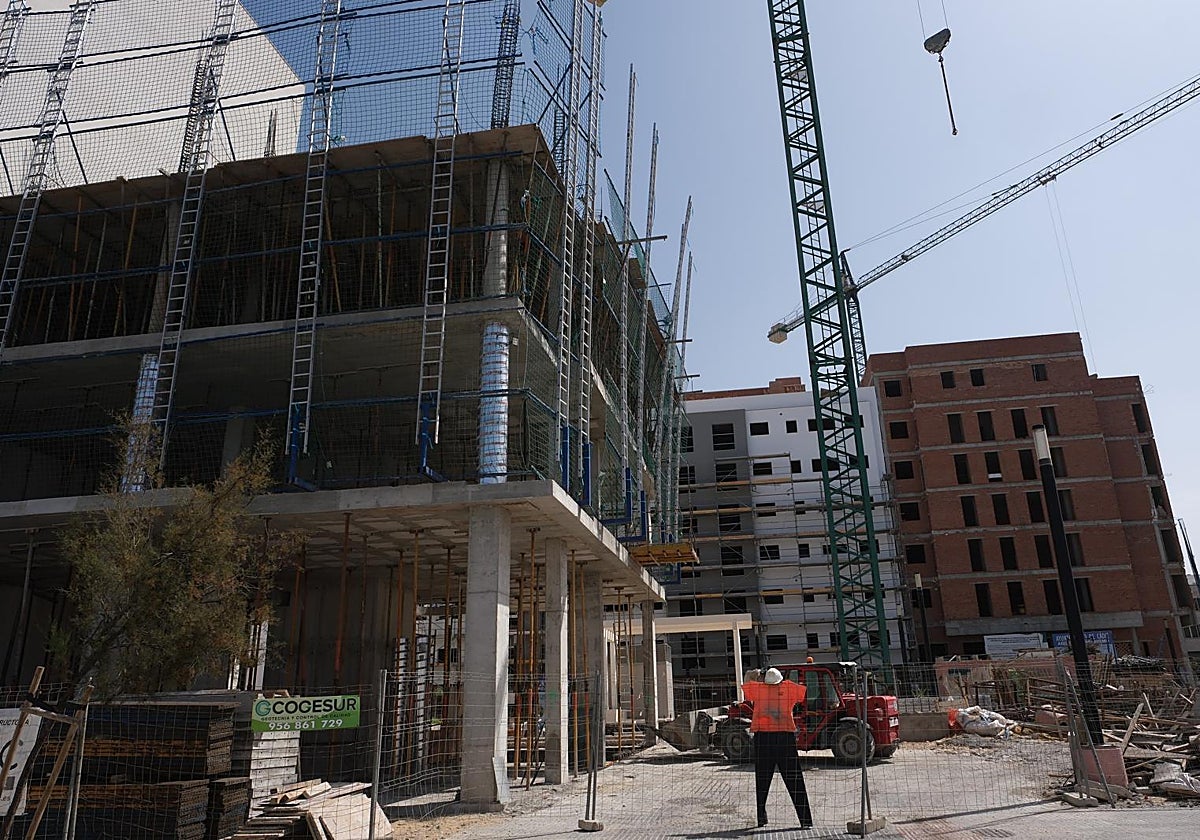 Promoción de viviendas en construcción en Cádiz.
