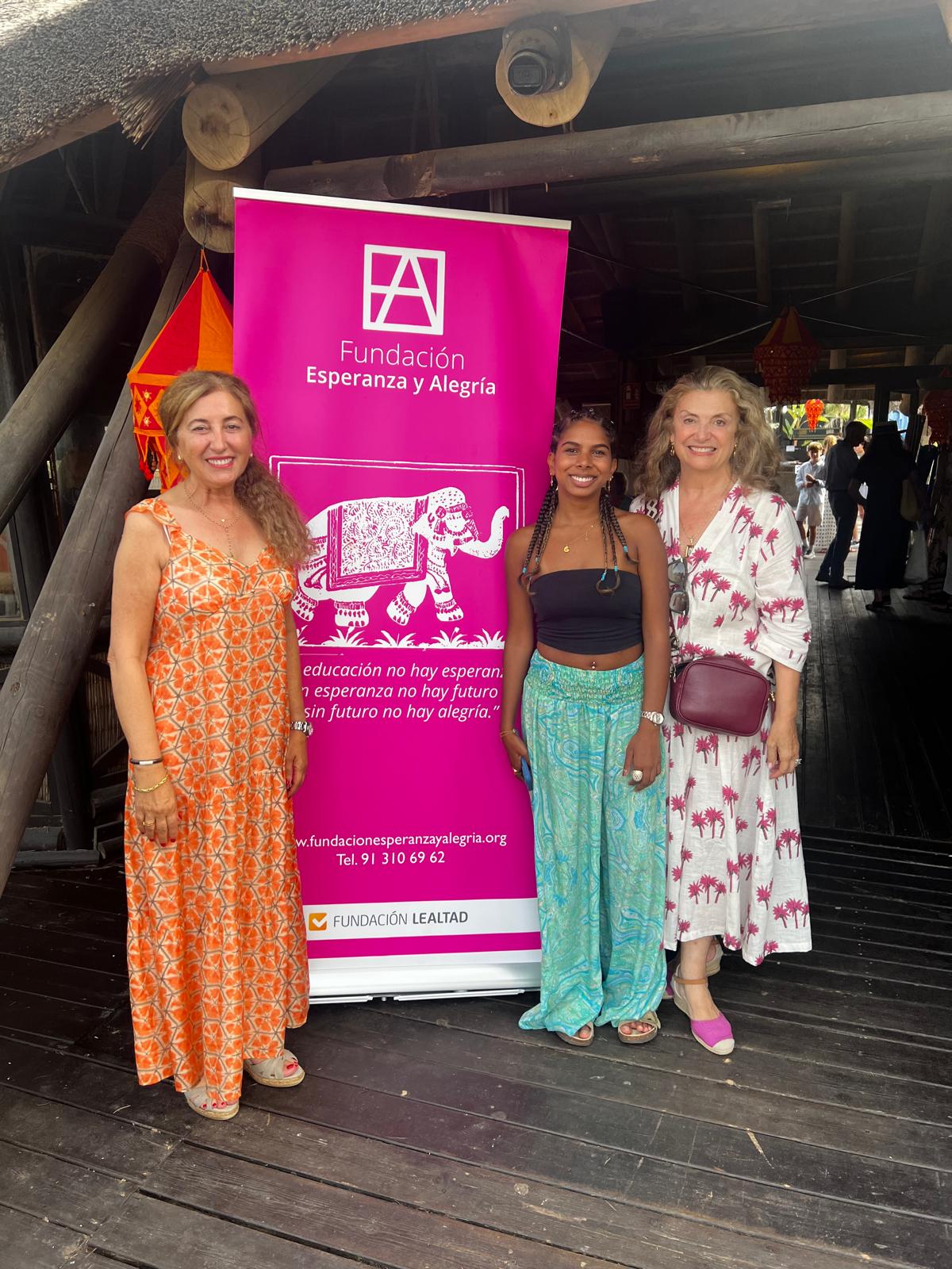 FOTOS: El Bazar Solidario de la India de la Fundación Esperanza y Alegría en Sotogrande