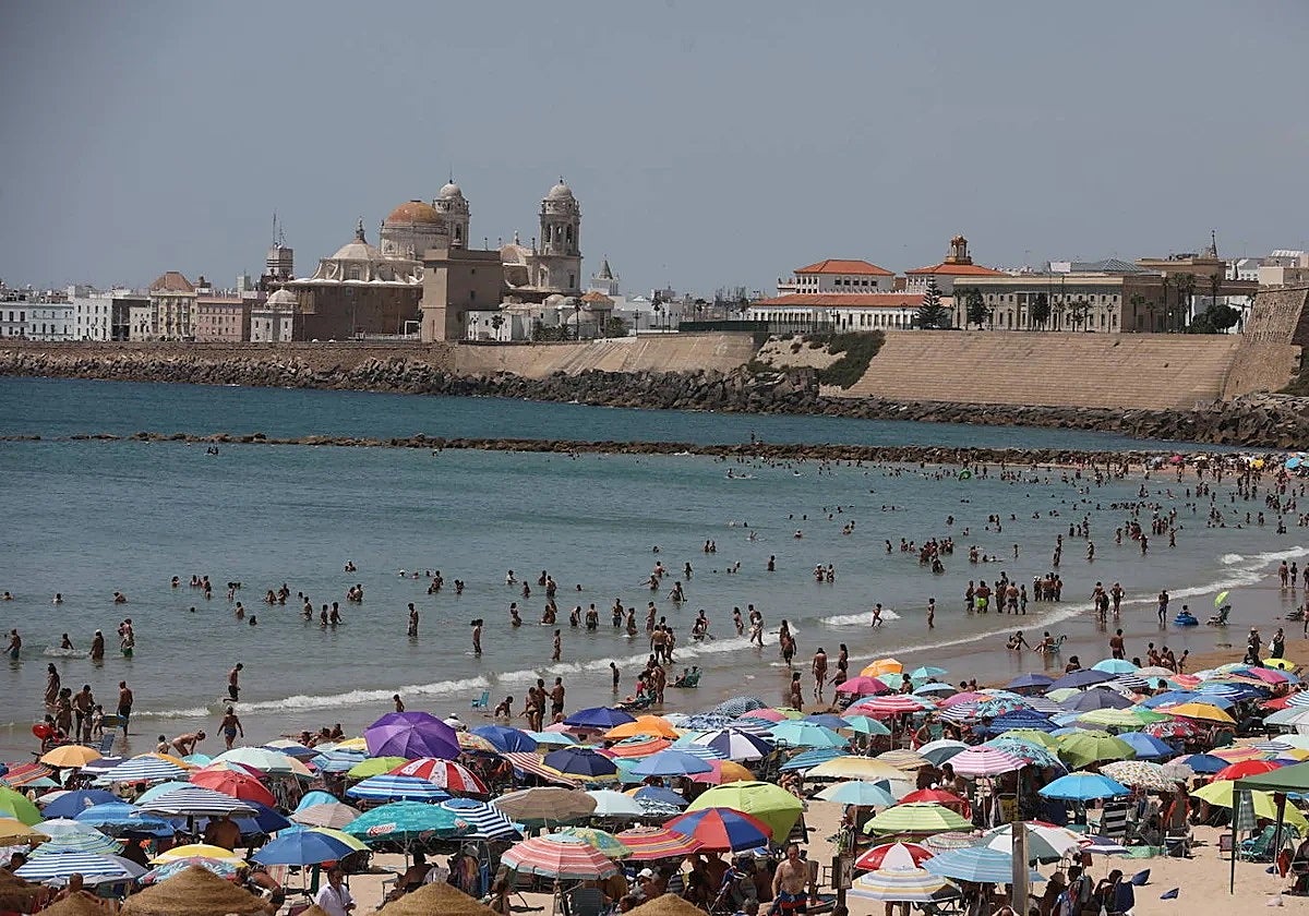 Adiós a la tregua de la ola de calor en Cádiz