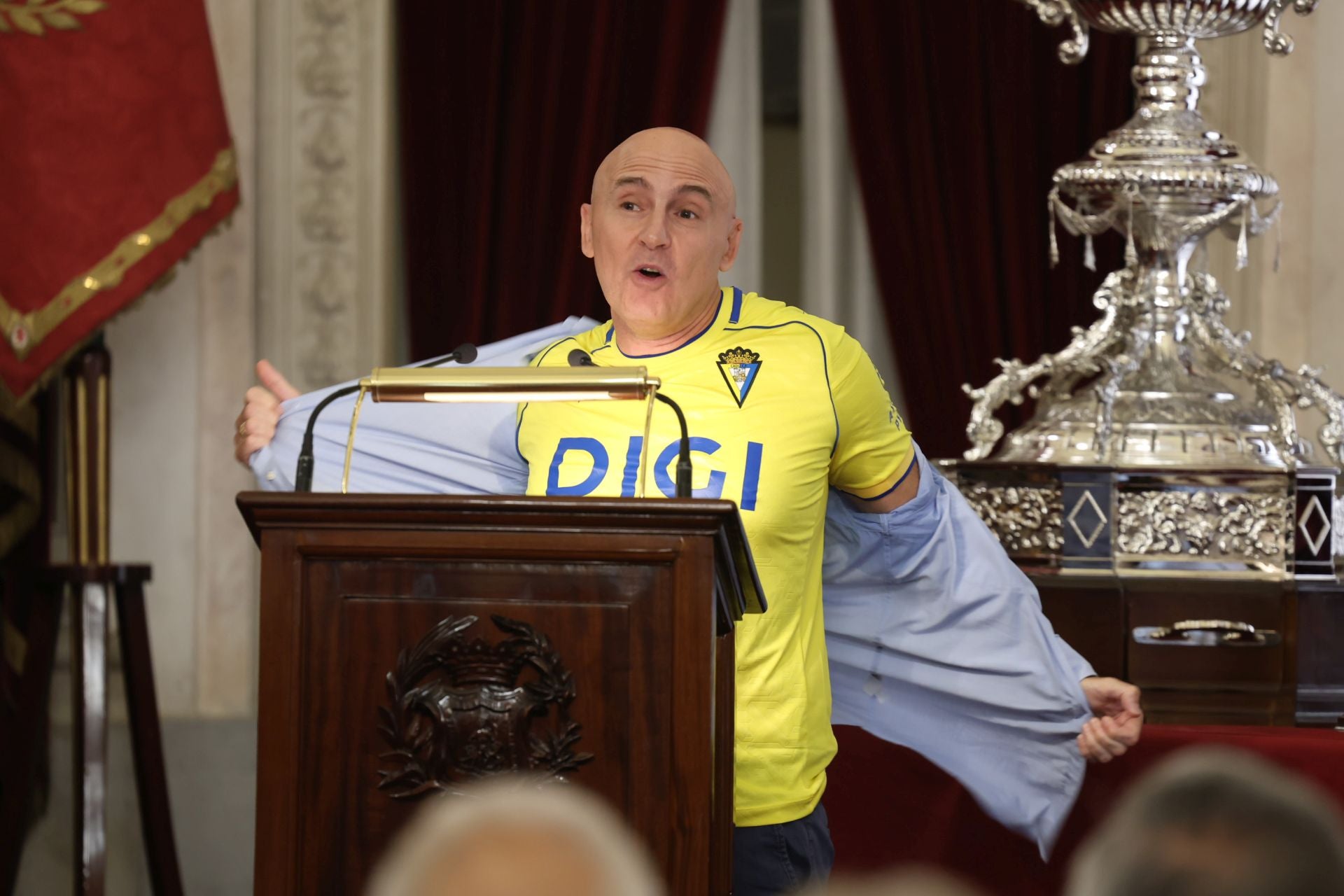 Fotos: Así ha sido el pregón del Trofeo Carranza de &#039;Maldini&#039;