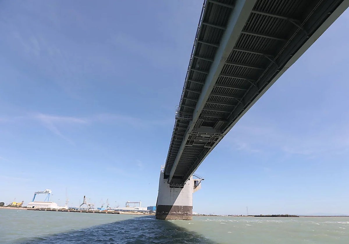 Vox mueve ficha y propone declarar el puente Carranza de Cádiz Bien de Interés Cultural para conservar su nombre