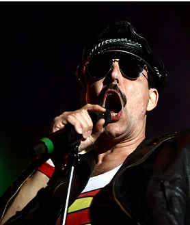 Imagen secundaria 2 - Dios salve a Queen, el show continuó en Chiclana