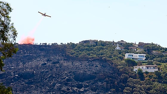 El ministro Óscar Puente bromea con el incendio de Tarifa en redes sociales: «Igual puede echarle una mano a Juanma»