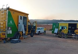 Cuatro medios aéreos se incorporan a la zona del incendio de Tarifa, en situación operativa 1