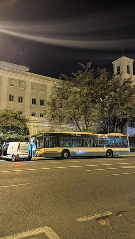 Averiado en la Avenida otro autobús urbano