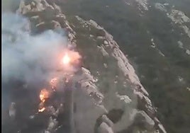 Infoca trabaja en un incendio en el paraje Finca La Granja en Los Barrios