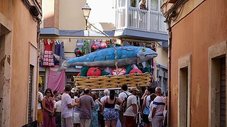 Cádiz celebra su tradicional Entierro de la Caballa