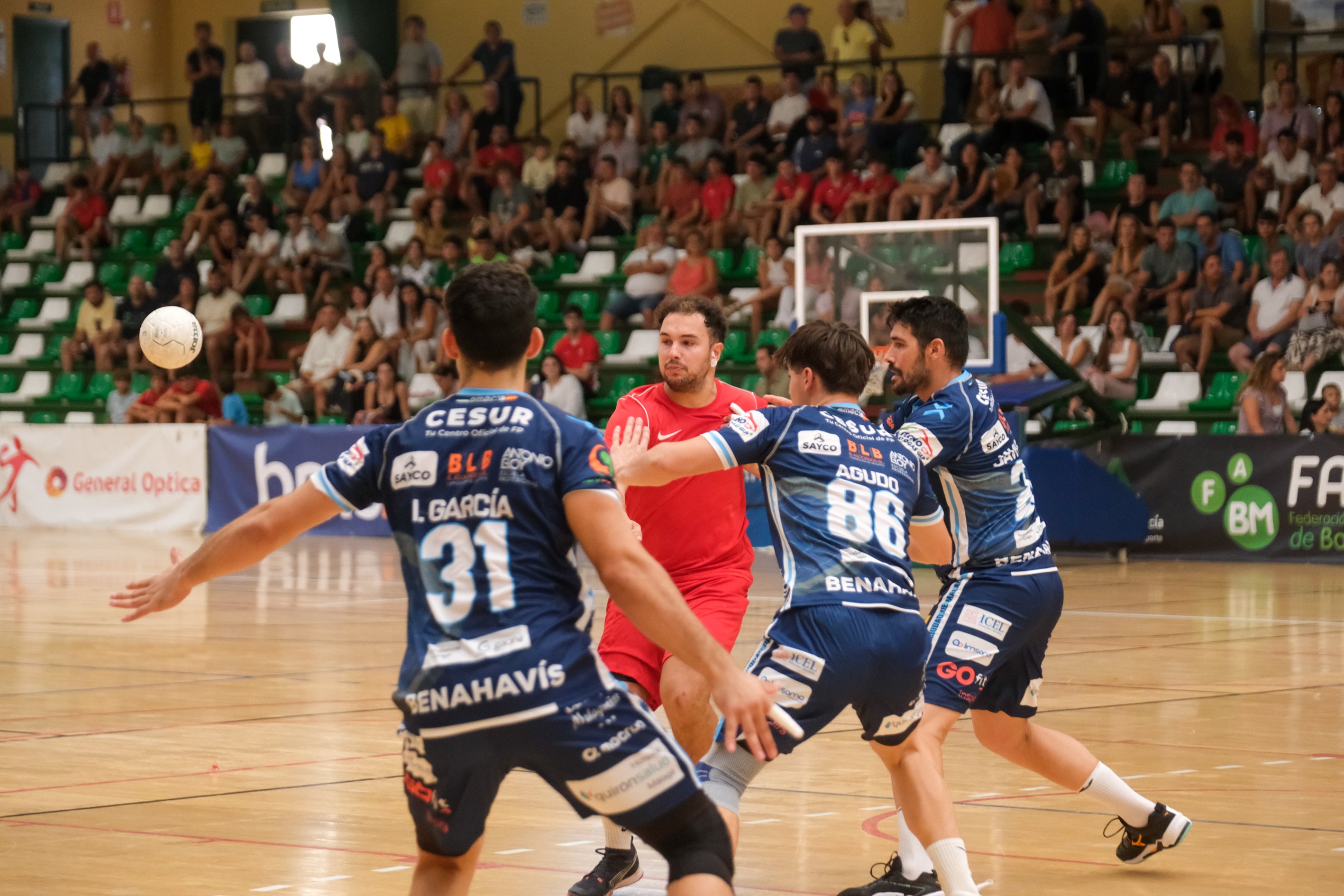 Fotos: Homenaje a Miguel Ángel González Gómez en San Fernando