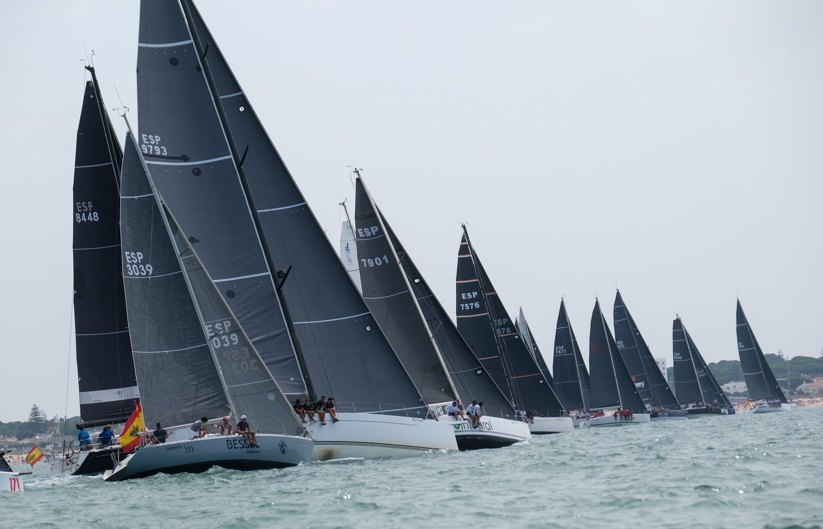 FOTOS: El Brujo de Federico Linares, campeón absoluto de la LIV Semana Náutica de El Puerto