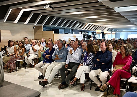 Imagen secundaria 1 - Espinosa de los Monteros: «Hemos hecho gestas históricas, ahora toca cambiar nosotros»