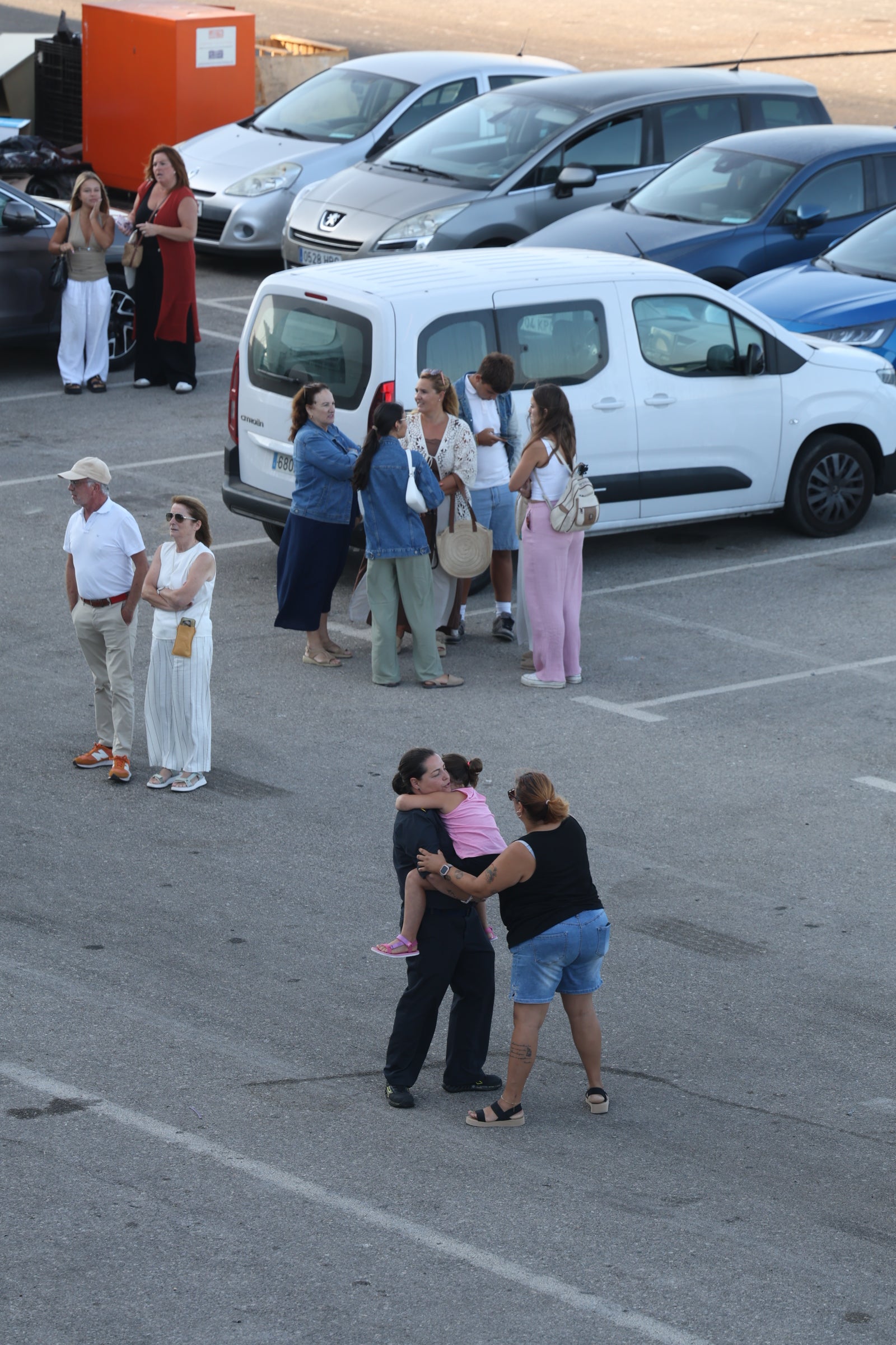 Así ha salido la salida del buque &#039;Galicia&#039; de la Base de Rota