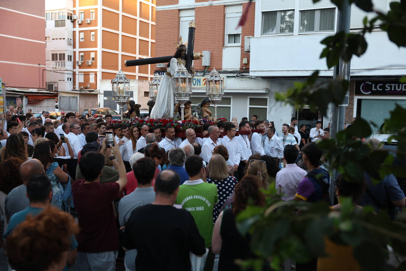 Fotos: Jesús Nazareno peregrina hacia la la Parroquia Nuestra Señora de Loreto