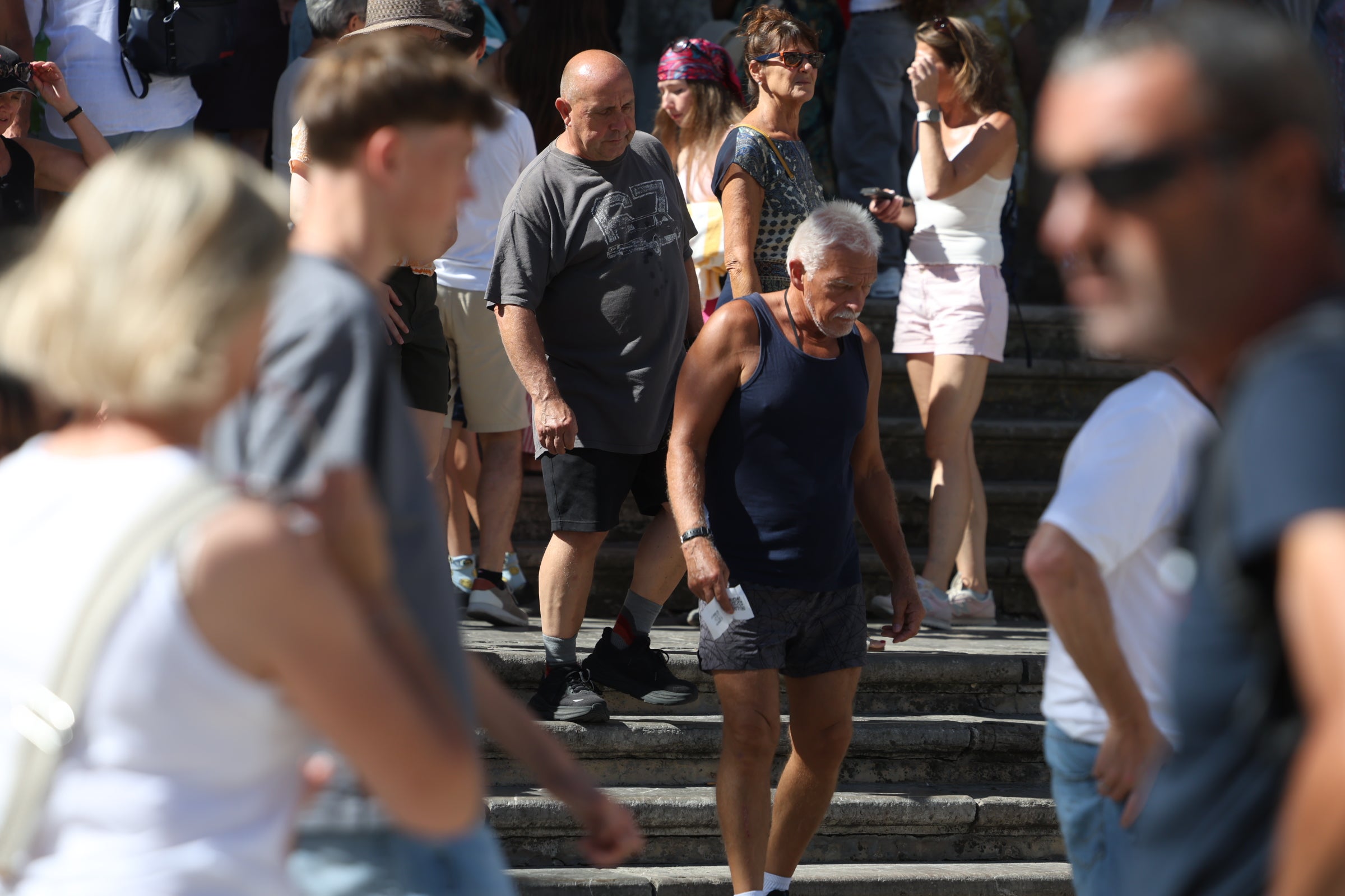 El &#039;Sky Princess&#039;, el &#039;Aida Stella&#039; y el &#039;Norwegian Sky&#039; convierten al puerto de Cádiz en un hervidero de turistas