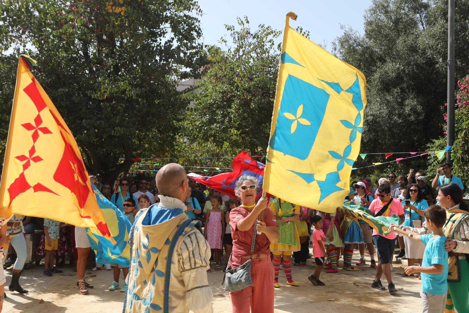 Fotos: Las imágenes del taller Danzas Internacionales del Festival de Folklore de Cádiz