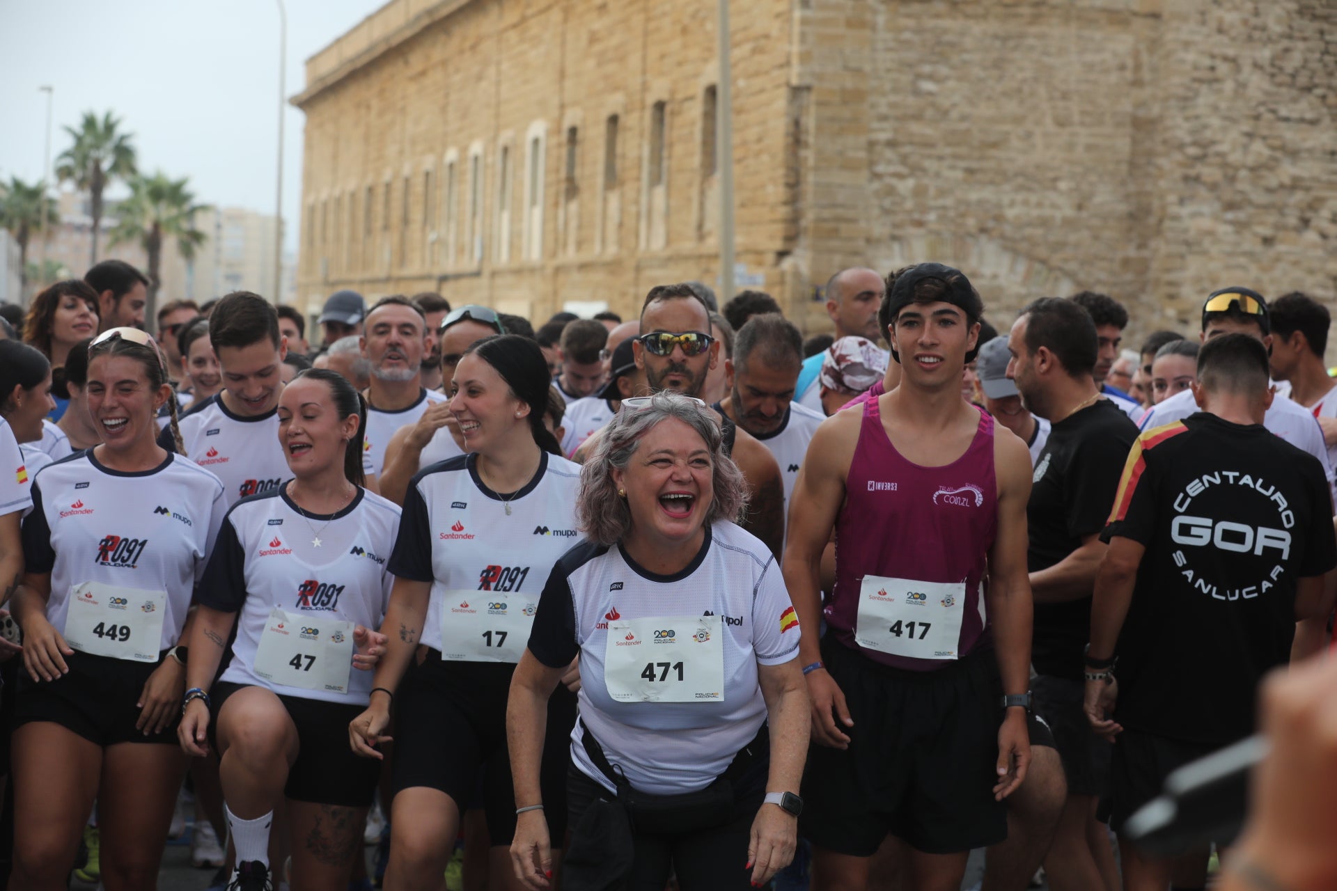 Fotos: Las imágenes de la carrera solidaria por las enfermedades raras de la Policía Nacional en Cádiz
