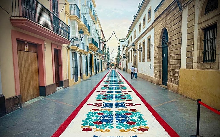 Imagen principal - Horarios y recorrido de la procesión de la Virgen de los Milagros en El Puerto