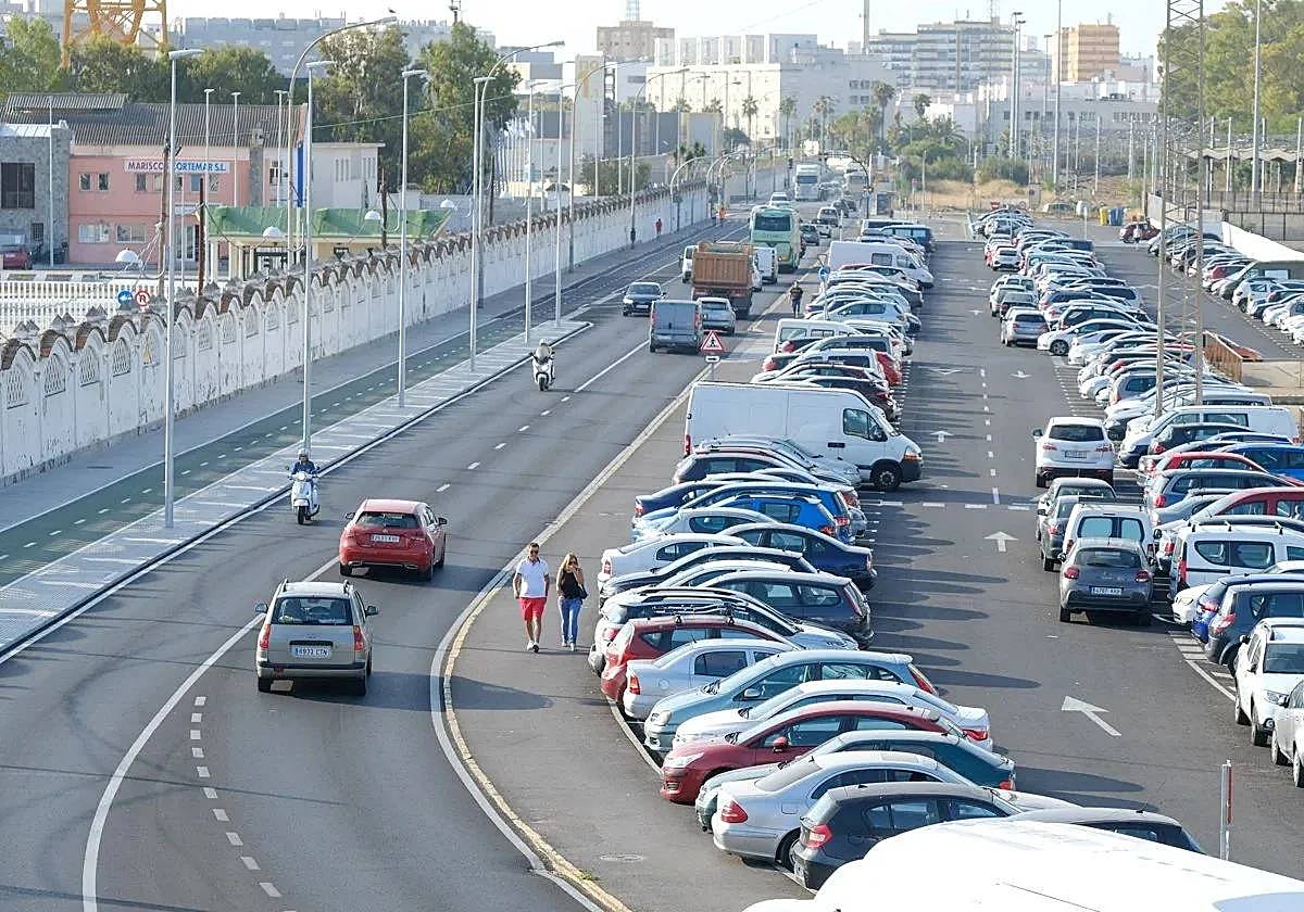 El Ayuntamiento de Cádiz creará nuevos parkings provisionales y aparcamientos