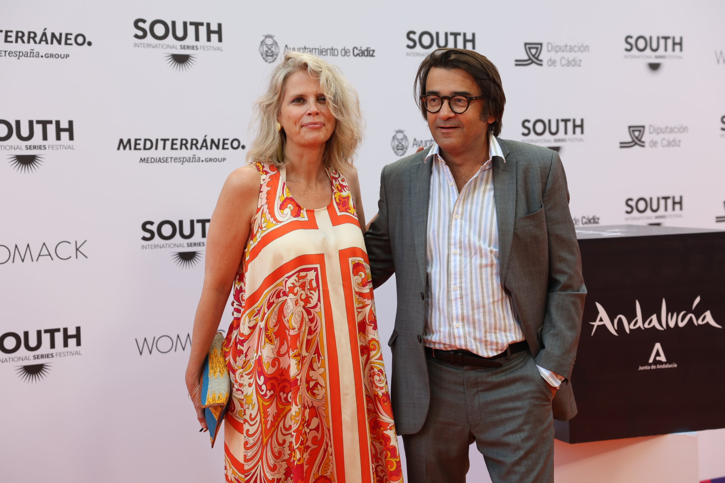 Las imágenes del primer desfile de estrellas por la alfombra naranja