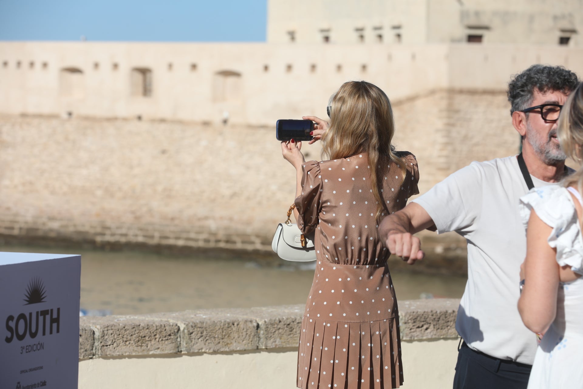 Paco León centra la expectación en La Caleta