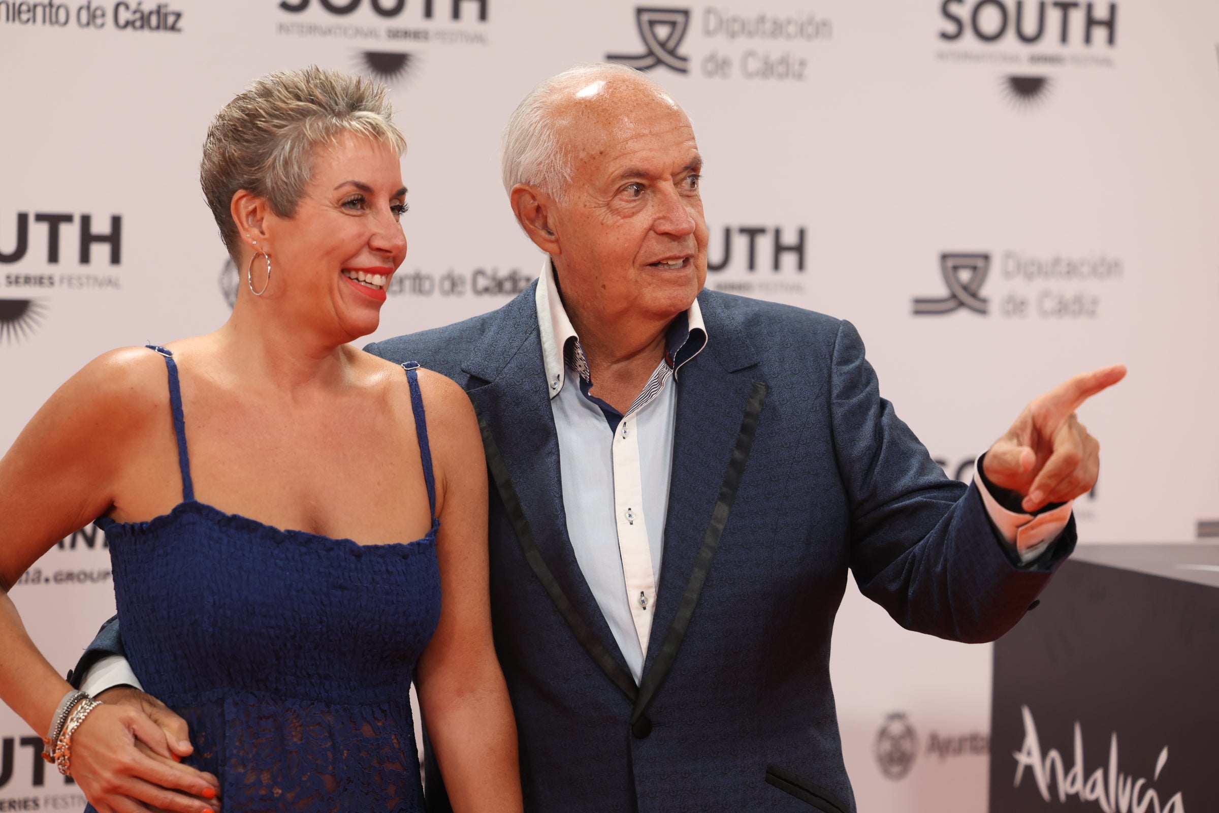 Segunda jornada de estrellas en la alfombra naranja del South Series Festival