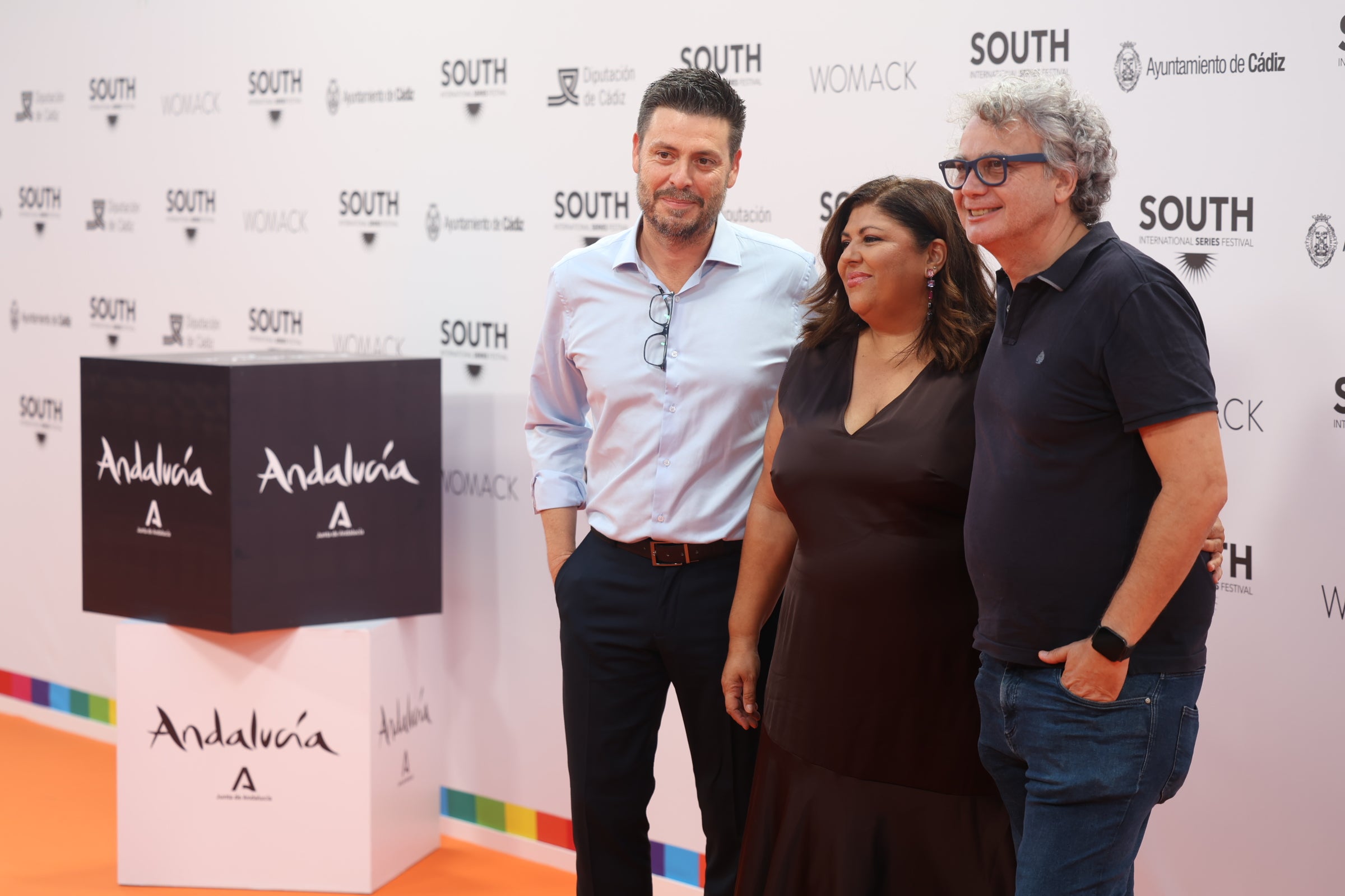 Segunda jornada de estrellas en la alfombra naranja del South Series Festival