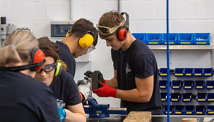 Más de 133.000 alumnos inician el curso en Cádiz en un año con la FP en expansión