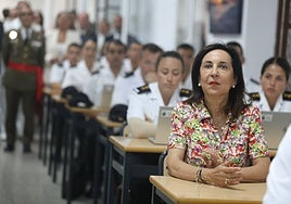 Margarita Robles ensalza el papel de las Fuerzas Armadas en San Fernando: «Se viven momentos difíciles»
