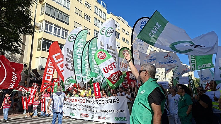 Los trabajadores sanitarios de Cádiz se suman a las movilizaciones y reclaman  un «Estatuto Marco para avanzar»