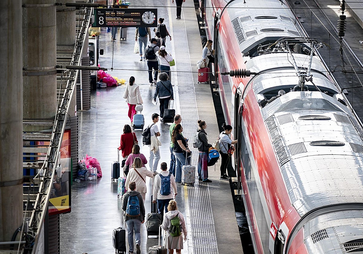 Retrasos en los trenes AVE entre Madrid y Andalucía por una avería en un desvío de la estación de Atocha