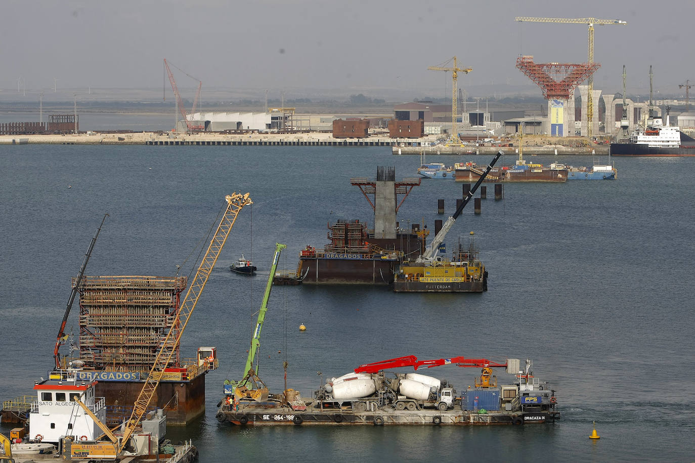 La construcción de un símbolo: Las imágenes de las obras del puente de la Constitución de 1812 de Cádiz