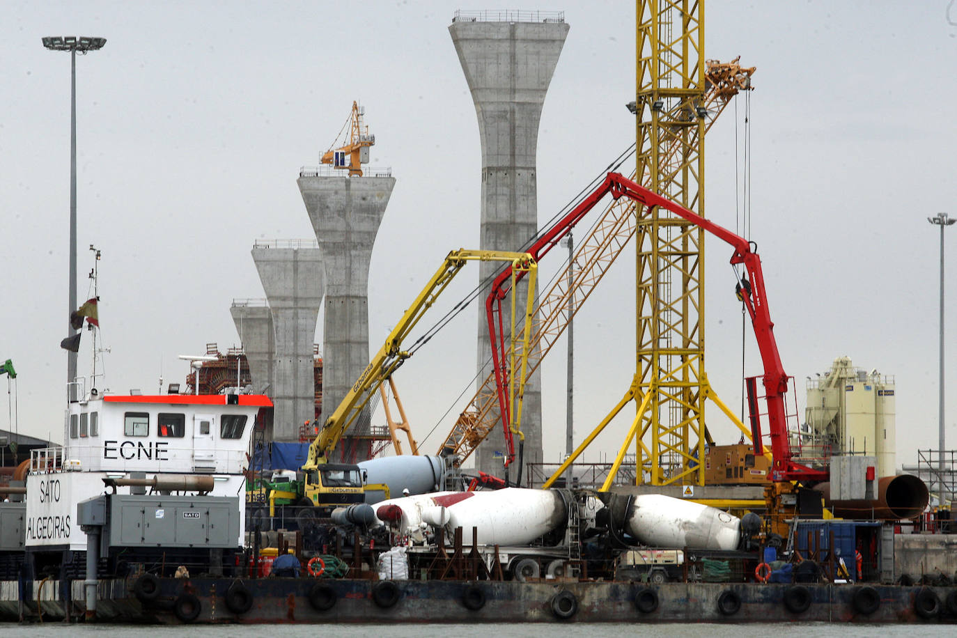 La construcción de un símbolo: Las imágenes de las obras del puente de la Constitución de 1812 de Cádiz