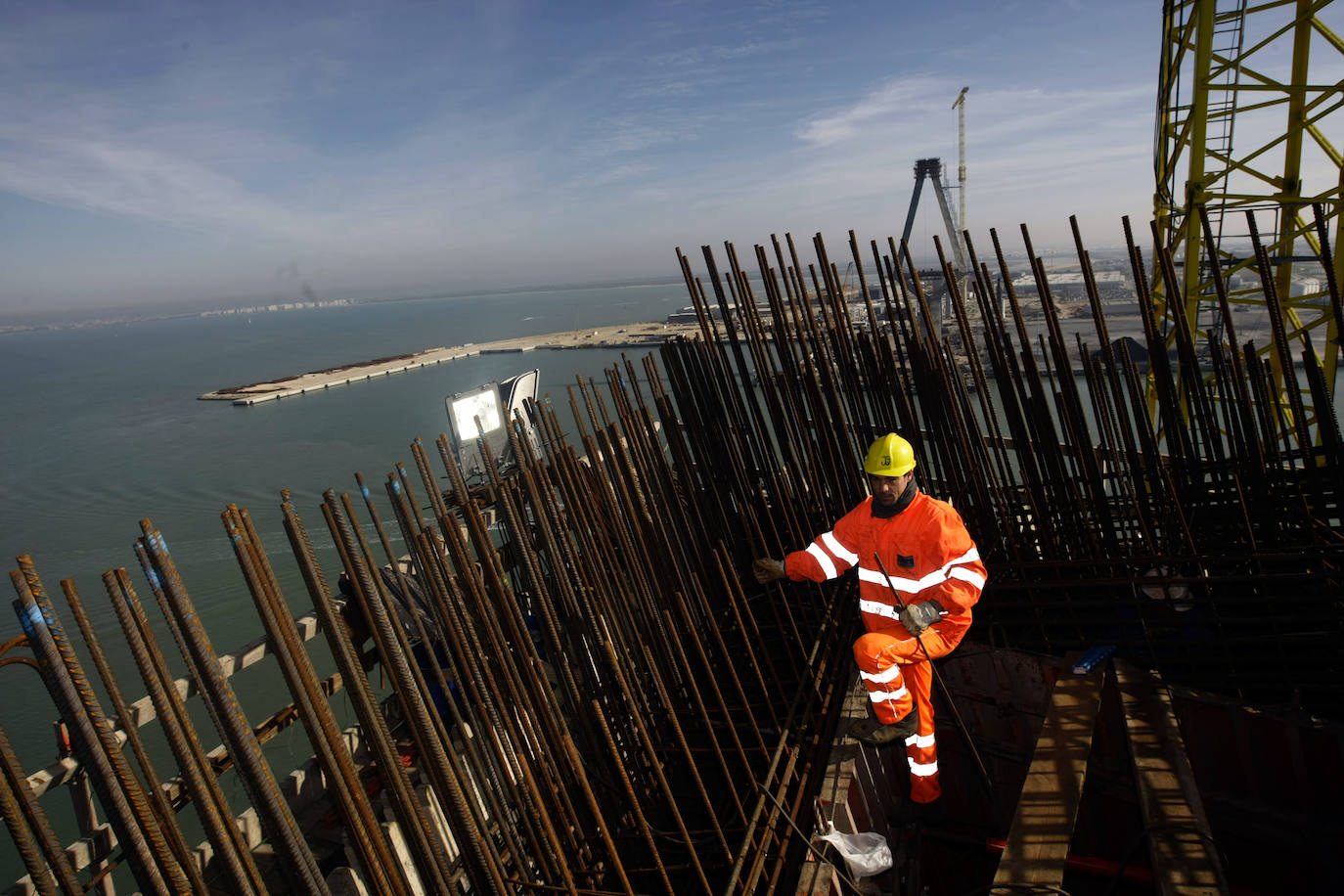 La construcción de un símbolo: Las imágenes de las obras del puente de la Constitución de 1812 de Cádiz