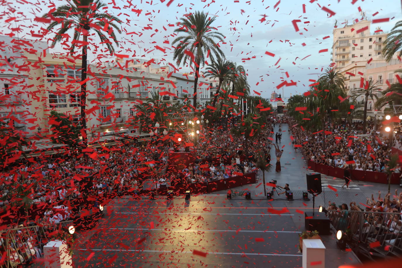 Fotos: Así ha sido el cortejo inaugural de Cádiz Romana