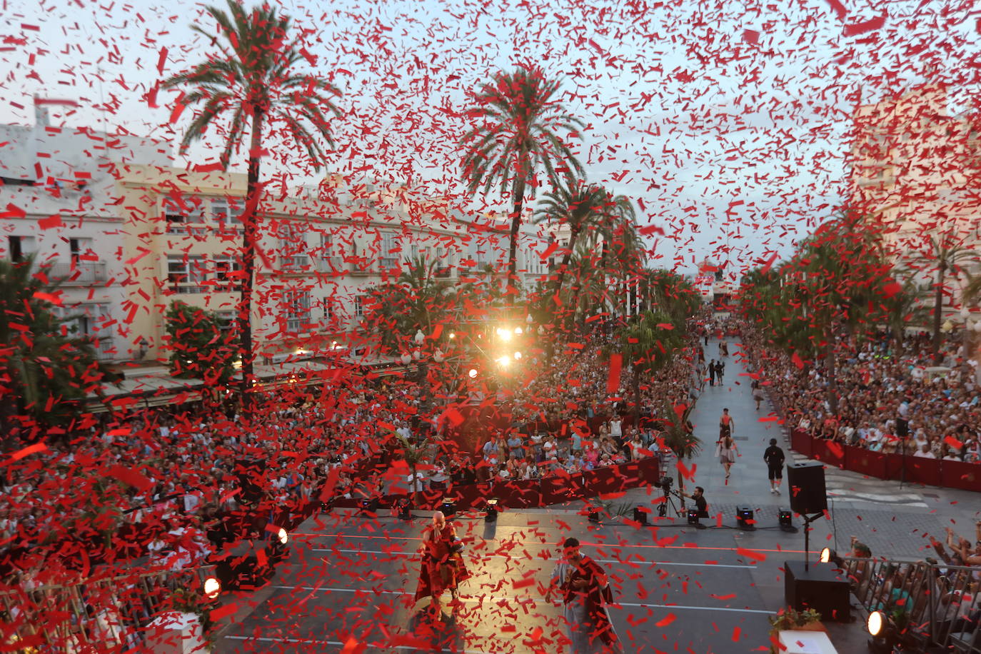 Fotos: Así ha sido el cortejo inaugural de Cádiz Romana