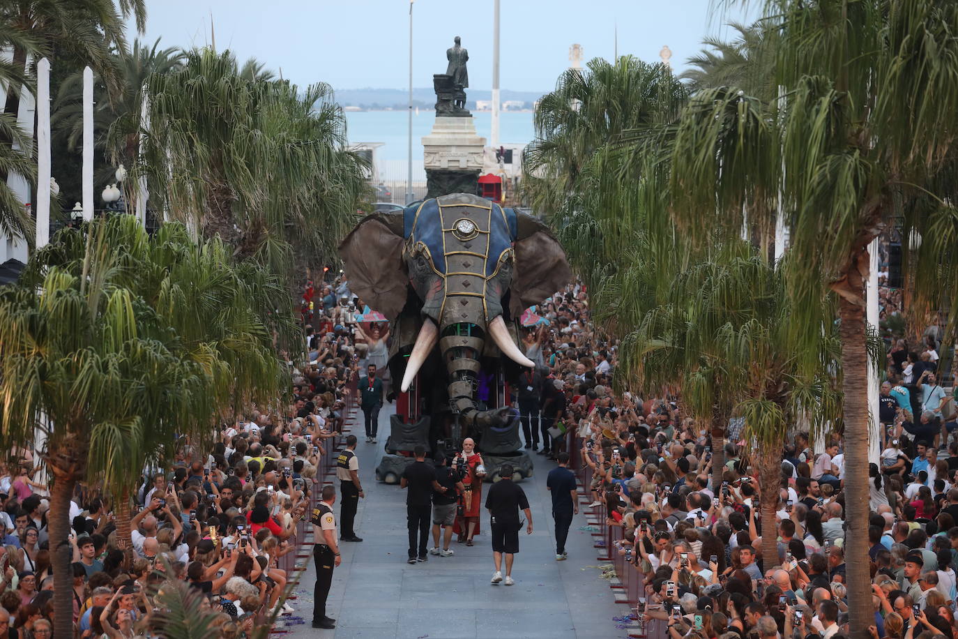 Fotos: Así ha sido el cortejo inaugural de Cádiz Romana