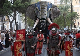 Cádiz se pone la túnica romana y viaja a su pasado