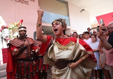 FOTOS: Gadea musgades, panem, circus et chicharrones... en el Mercado