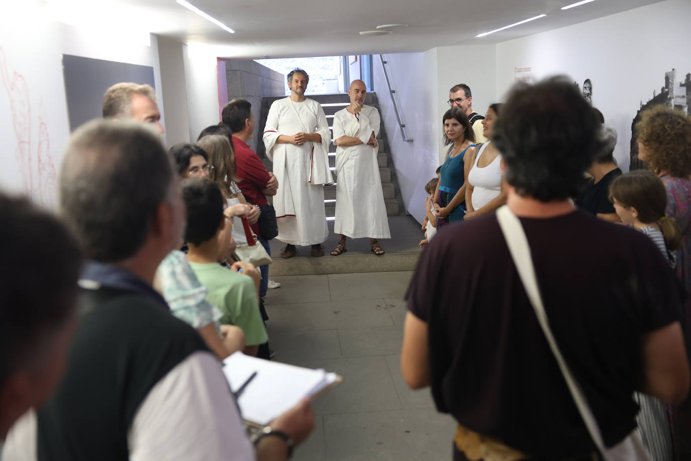 Visita teatralizada &#039;Cuando César vino a Gades y acabó soltando dos lagrimones&#039; en el Teatro Romano de Cádiz
